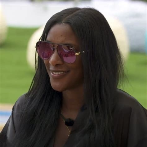 Love Island USA : Get Shady With These Sunglasses 